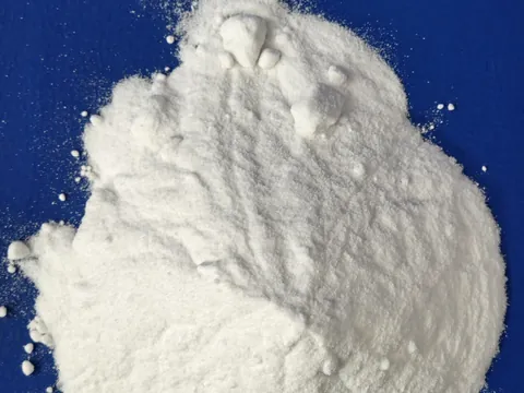 Sodium bicarbonate powder, seen from above